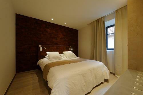 The One Apartments