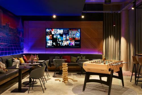 Hotel Moxy Paris Charles de Gaulle Airport