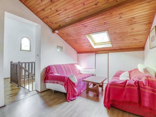 Alluring Holiday Home In Roquebrun With Swimming Pool