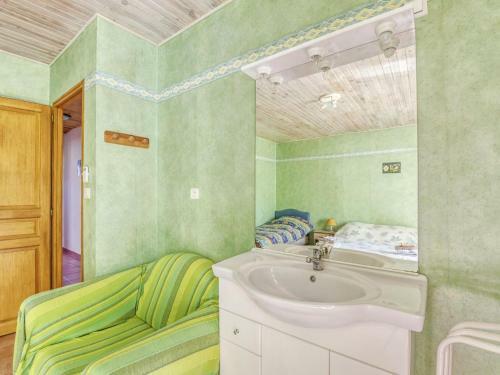 Alluring Holiday Home In Roquebrun With Swimming Pool