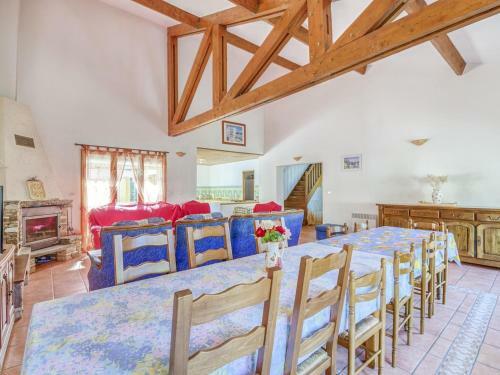 Alluring Holiday Home In Roquebrun With Swimming Pool