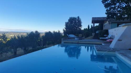 G�te De Prestige Ch�teau Cohola