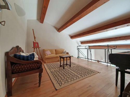 Spacious Villa In Languedoc-roussillon With Private Swimming Pool