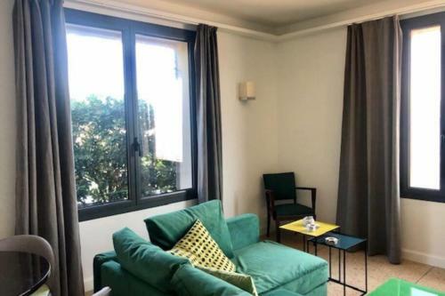 Unique ! Waterfront Apartment In St Aygulf