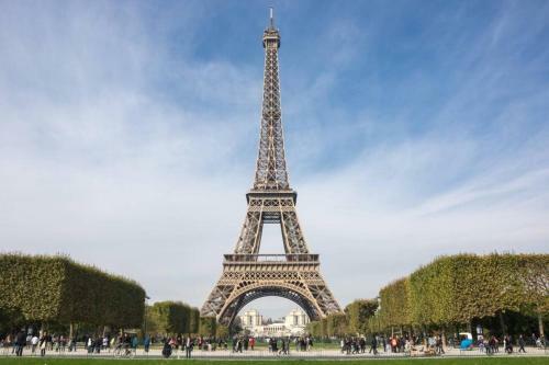 Chic Apart With Great View Of Paris