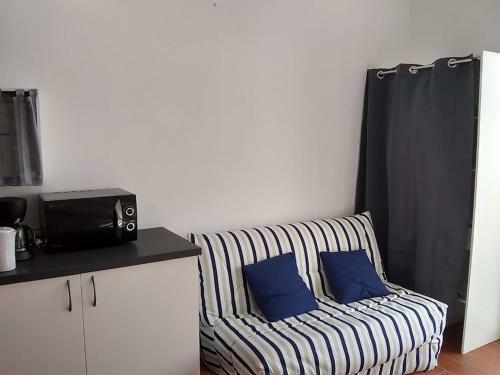 Une Petite Maison de Vacances Entre Dunes Et For�t