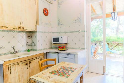 Villa La Brise Du Cap By Riviera Holiday Homes