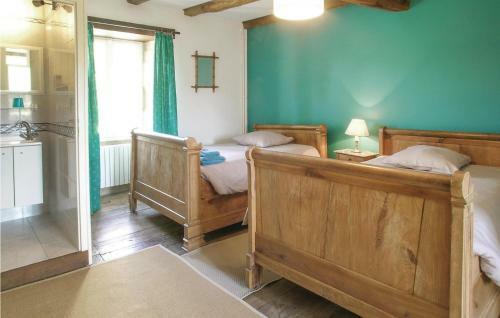Holiday Home Coulonges Sur L'autize 08