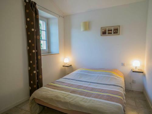 Peaceful Holiday Home Saint-martin-le-redon With Pool