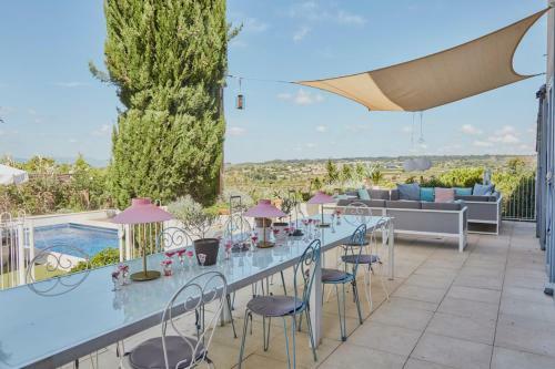 Saint-pons-de-mauchiens Villa Sleeps 12 With Pool