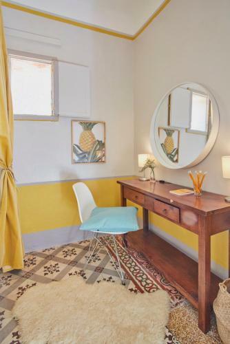 Saint-pons-de-mauchiens Villa Sleeps 12 With Pool