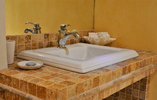 Villa Aurlie Sea View, 600m To Beach And Shops