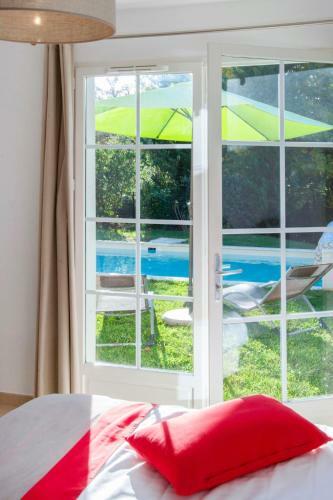 Holiday Home Le Clos Savornin - Ssn114