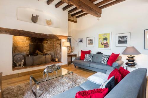 Saint-lary-soulan Chateau Sleeps 21 Pool Wifi