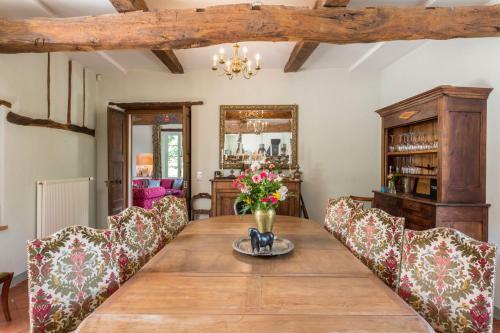 Saint-lary-soulan Chateau Sleeps 21 Pool Wifi