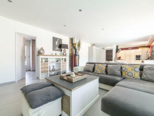 Serene Villa In Saint-victor-la-coste With Private Pool