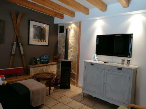 G�te Savignac-les-ormeaux, 3 Pi�ces, 4 Personnes - Fr-1-419-461