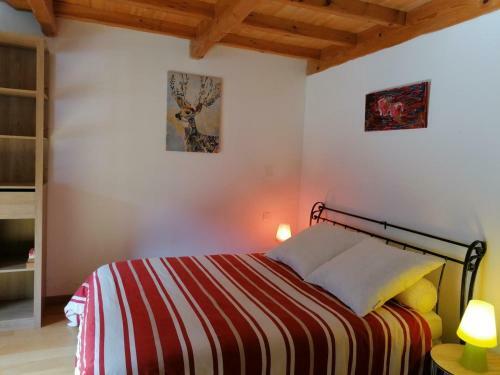 G�te Savignac-les-ormeaux, 3 Pi�ces, 4 Personnes - Fr-1-419-461