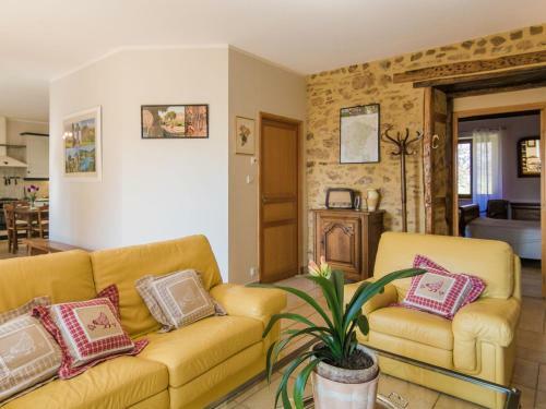 Chic Holiday Home In Segur-le-chateau With Swimming Pool