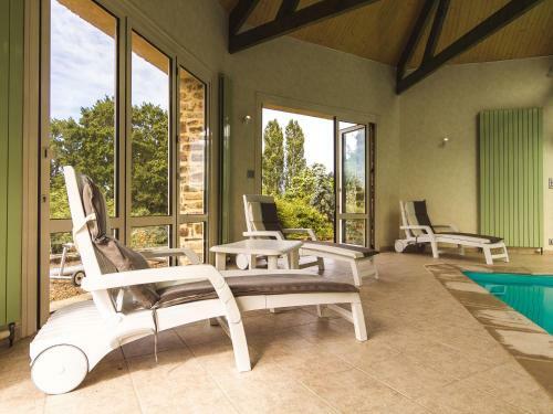 Chic Holiday Home In Segur-le-chateau With Swimming Pool