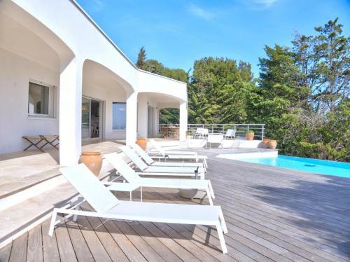 Villa Avec Piscine Sete Mont Saint Clair
