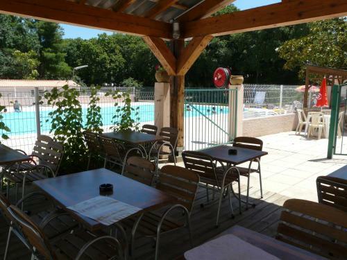 Camping Les Micocouliers
