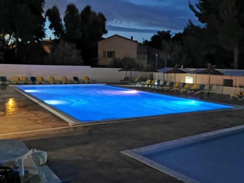 Camping Les Micocouliers