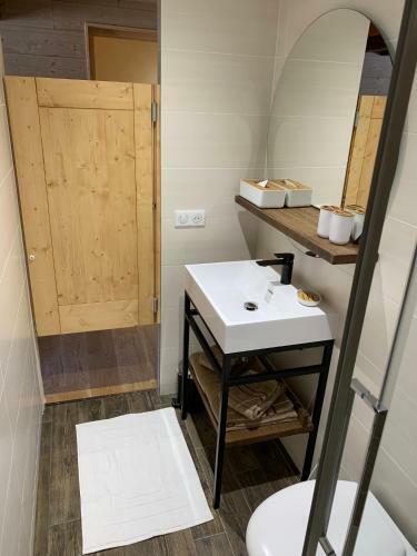 Hostal Chambres D'h�tes � Les Tavaillons �