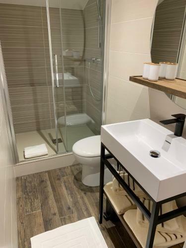 Hostal Chambres D'h�tes � Les Tavaillons �