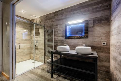 Chalet Carte Blanche Tango
