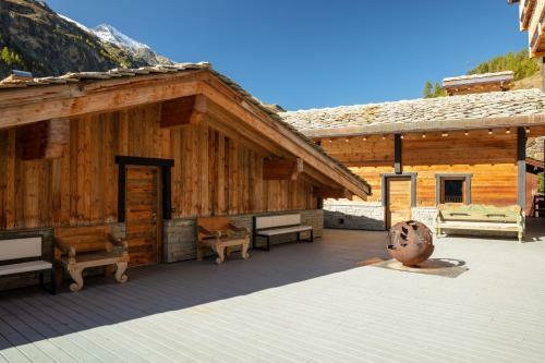 Chalet Carte Blanche Tango