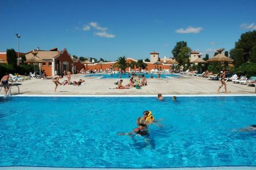 Camping Les Tropiques **** - Maeva