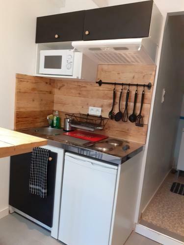 Apartamento To� Location Studio L�o Wifi Fibre Proche Centre