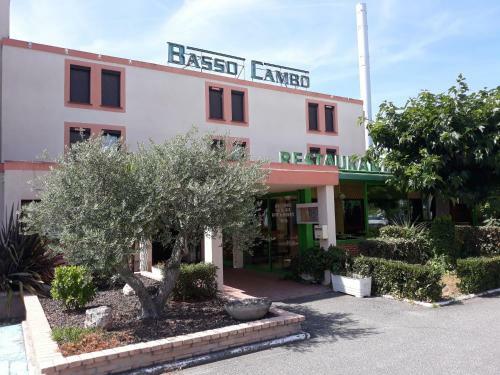 Metrhotel Basso Cambo