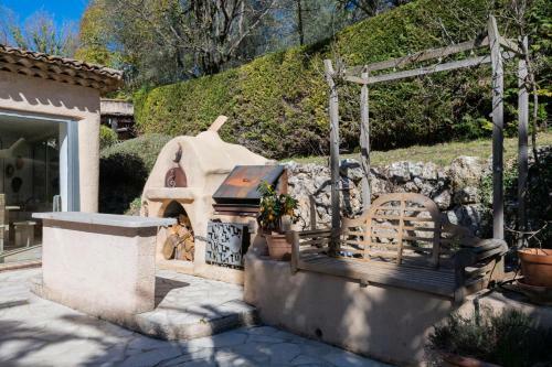 Sophia Antipolis Villa Sleeps 8 Pool Air Con Wifi