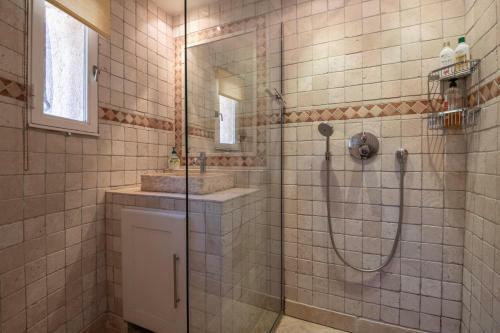 Sophia Antipolis Villa Sleeps 8 Pool Air Con Wifi