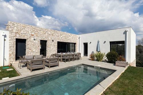 Luxury Villa In Valbonne With Pool And Garden