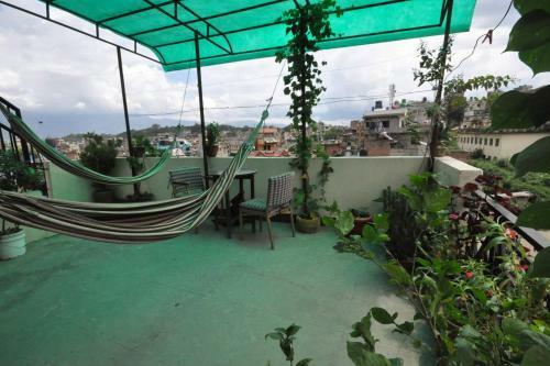 Metro Eco Hotel