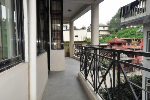 Metro Eco Hotel
