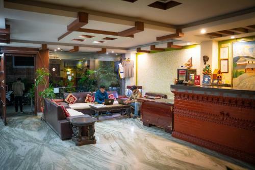 Alpine Hotel & Apartment