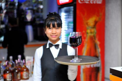 Royal Penguin Boutique Hotel
