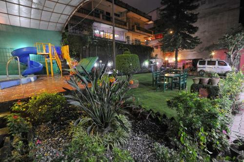 Hostal Acme Guest House