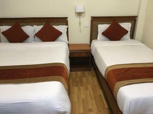 Hotel Trekkers Home