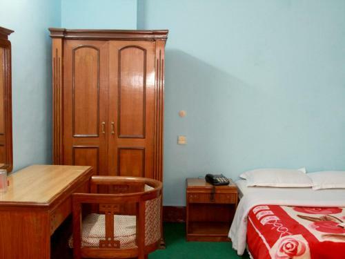 Hotel Trekkers Home