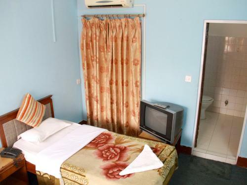 Hotel Trekkers Home