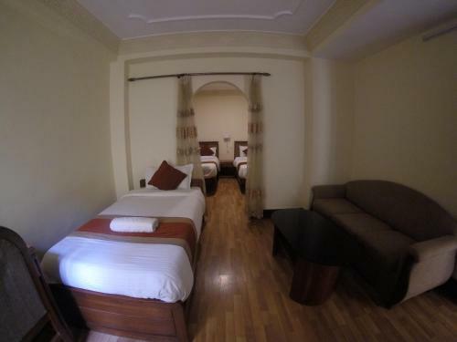 Hotel Trekkers Home