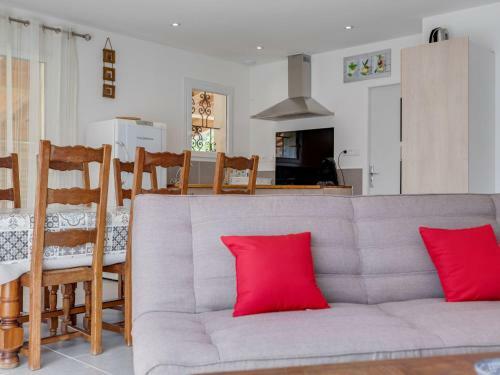 Simplistic Holiday Home In Saint Alban D'auriolles With Pool