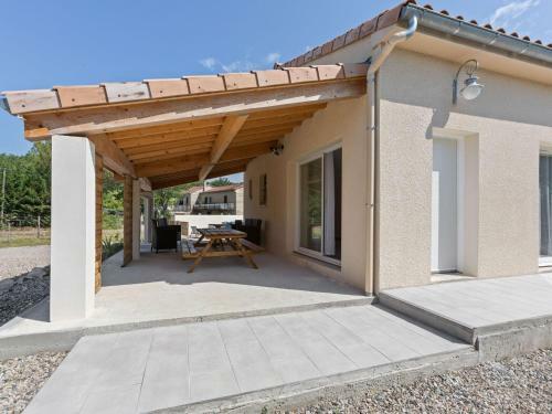 Simplistic Holiday Home In Saint Alban D'auriolles With Pool
