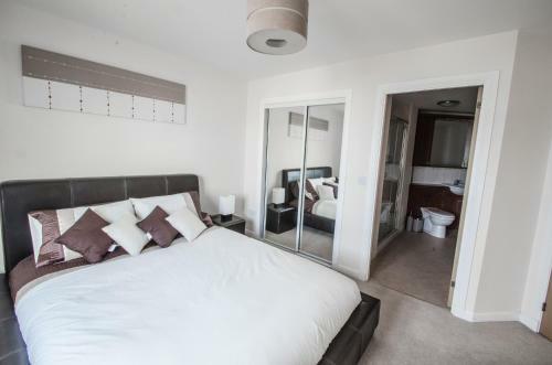 Orange Apartments - Portland Street