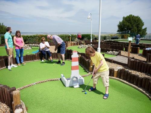 Holiday Home Allhallows-4